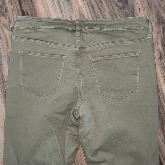 TAN NWOT Target pants size 10/30R - Picture 2 of 4